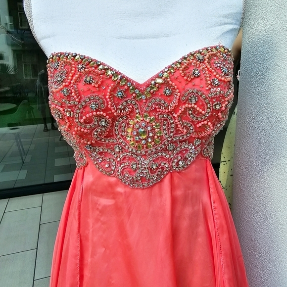 Sherri Hill ✦ Strapless Beaded Mini Dress ✦ Coral Rhinestone Prom Silhouette 8 - Picture 6 of 17